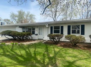 639 Olympia Rd, Valparaiso, IN 46385