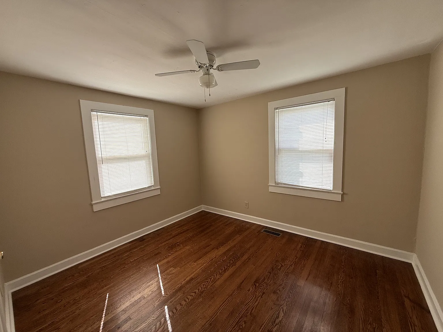 3300 Miami Street - 1 — Photo 2