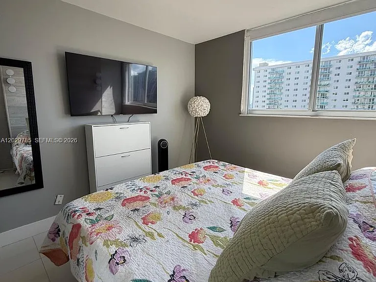 19370 Collins Ave #912 — Photo 4