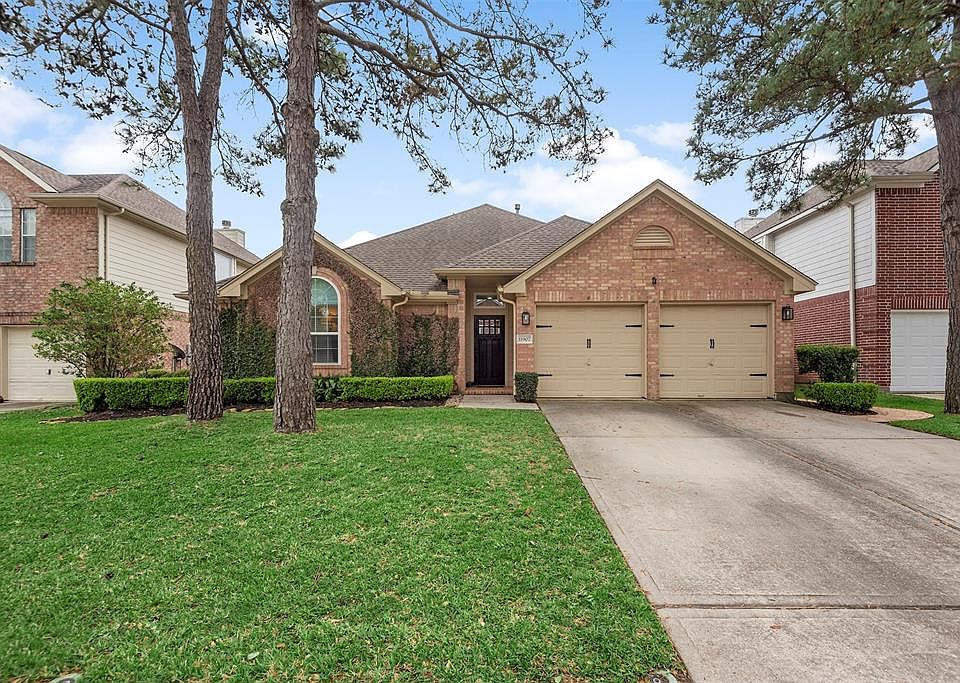 1st image of 11907 Canyon Rock Ln