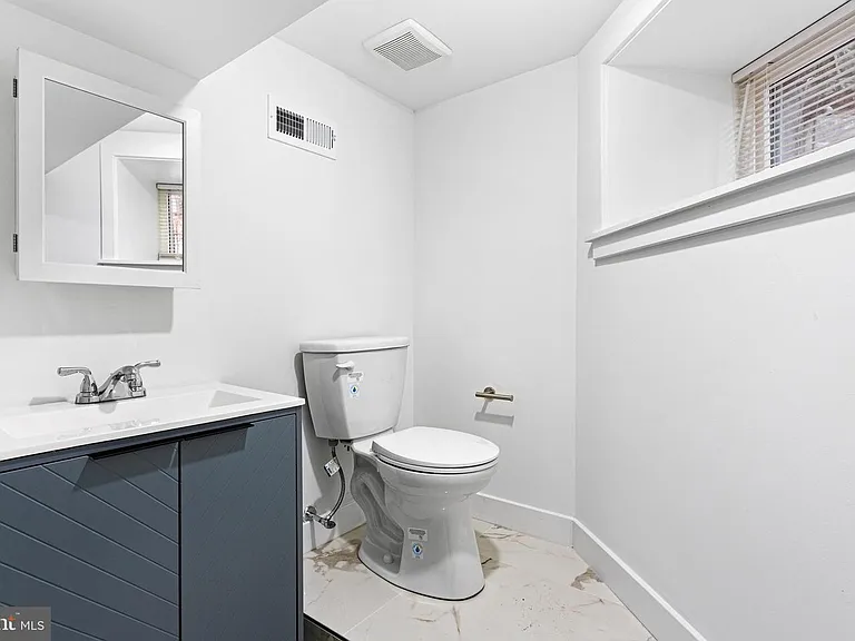 806 S 56th St — Photo 12