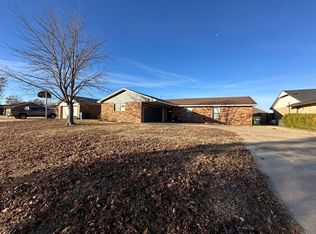 610 Aspen Dr, Enid, OK 73703