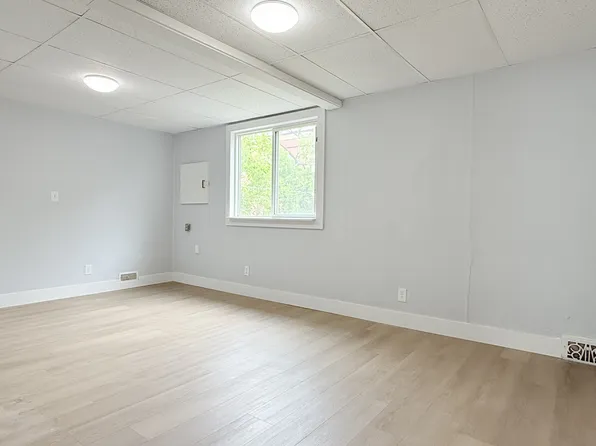 1011 Albert Rd #4, Windsor, ON N8Y 3P4