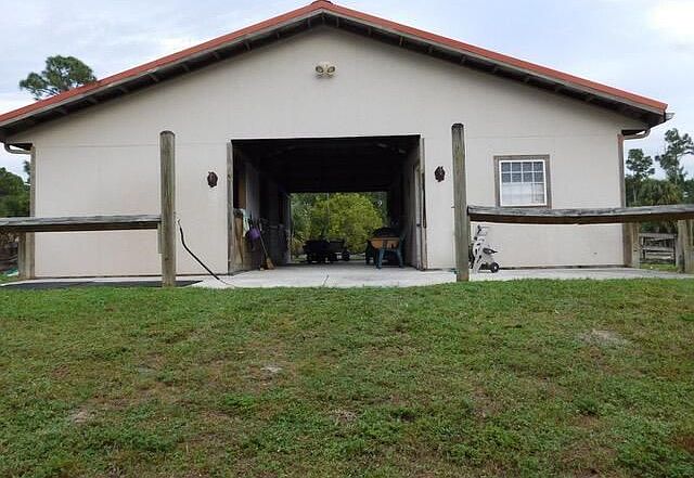 2nd image of 968 Gallop Dr