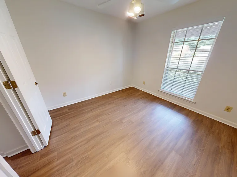 1212 Hillman St — Photo 19