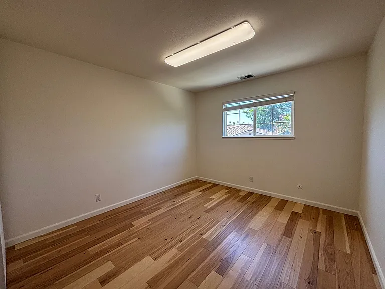 43090 Scofield Ct — Photo 15