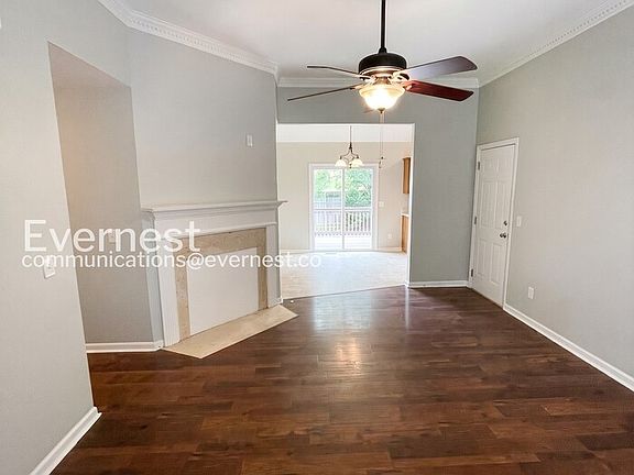 4th image of 901 Avery Green Ct