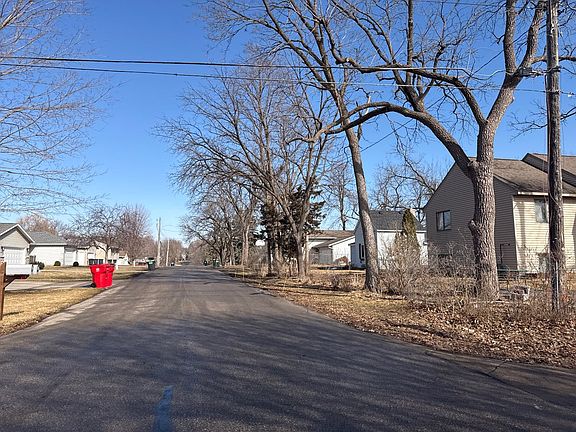 5th image of 1818 3rd Ave SW