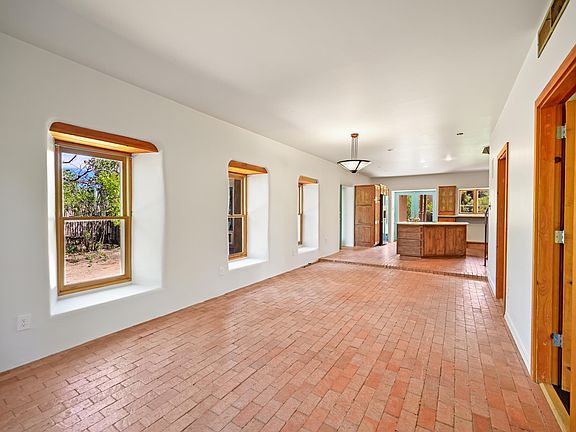 3rd image of 60 Desert Willow Rd