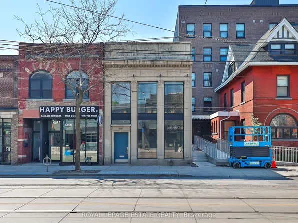 687 Queen St E, Toronto, ON M4M 1G6