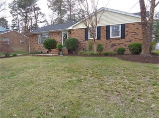 114 Lexington Dr, Colonial Heights, VA 23834