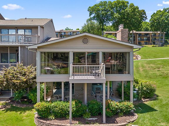 2nd image of 4168 Lakeshore Ln