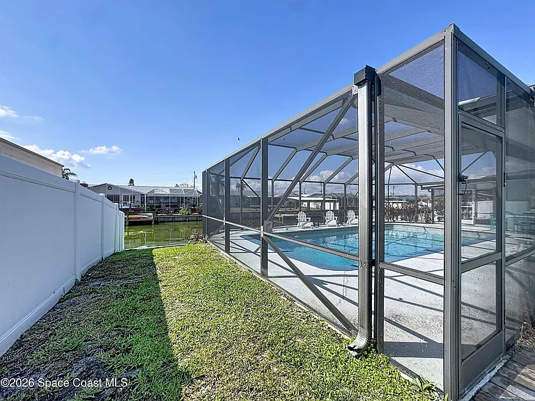 1707 Shore Dr — Photo 37