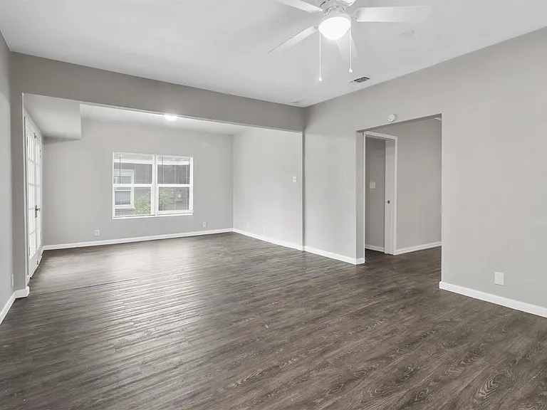814 N Walnut St — Photo 2