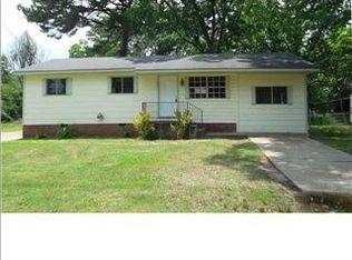 1211 Saint Augustine Dr, Pearl, MS 39208