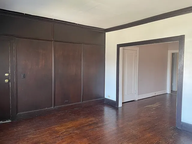 Building Photo - 1362 West Blvd #5