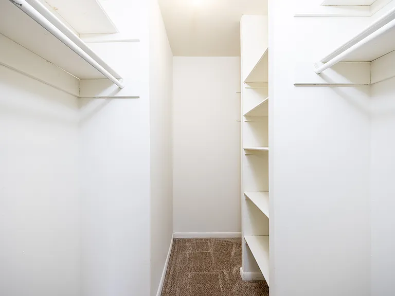 Clintwood Apartments — Photo 49
