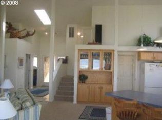 1610 NW Oceania Dr, Waldport, OR 97394