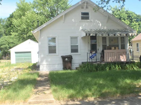 945 N 5th Ave, Canton, IL 61520