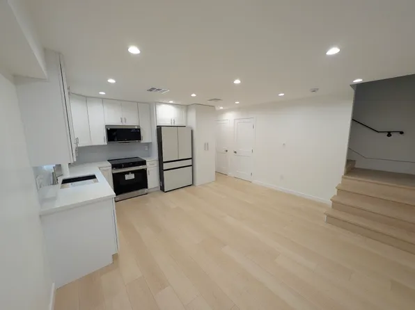 10623 Stanwin Ave, Mission Hills, CA 91345