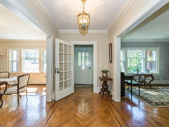 4th image of 124 Grandview Ave