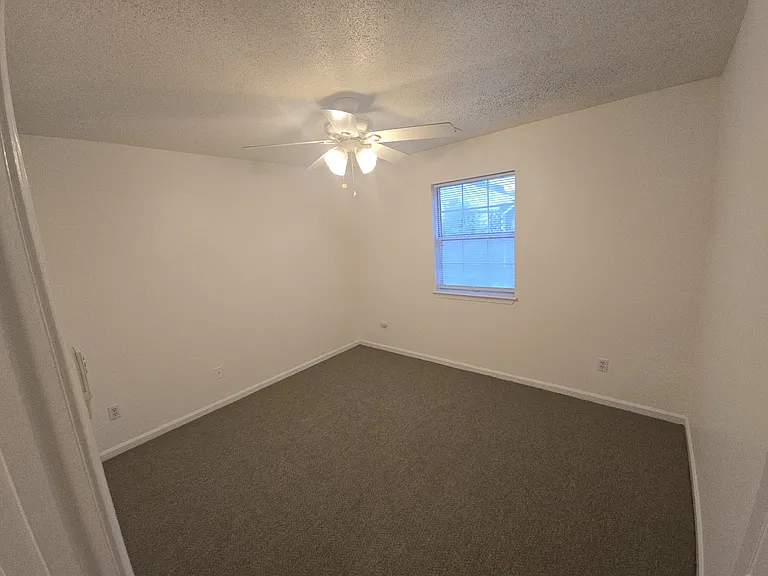 4016 Rainbow Dr — Photo 13