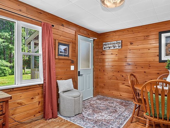 3rd image of 1020 Rosseau Lake 1 Rd #1