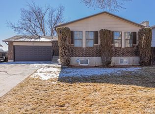 6 Carpenter Pl, Pueblo, CO 81001