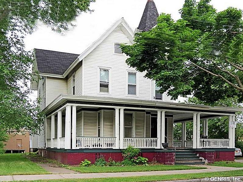 1st image of 30 Lake Ave APT 4