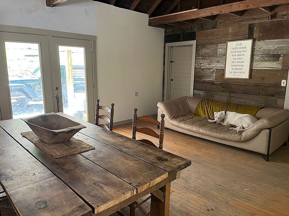 2084 Looneys Creek Rd, Grundy, VA 24614 Zillow