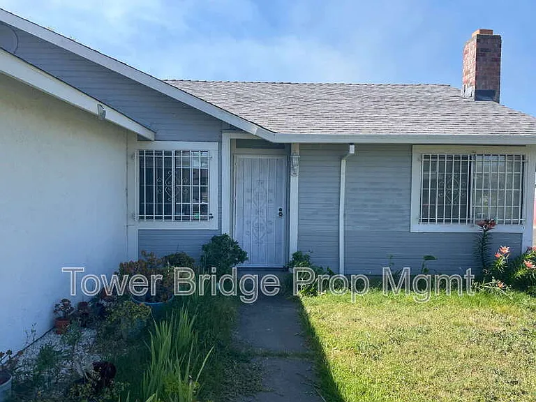 4068 Fawn Cir — Photo 1
