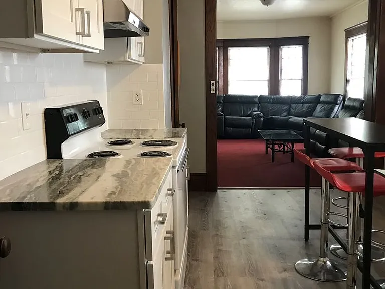 518 Monroe St — Photo 5
