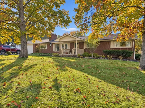 139 Lipinwood Dr, Beaver Falls, PA 15010