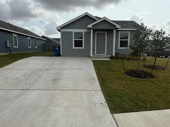 2324 Dust Devil Dr, Lockhart, TX 78644