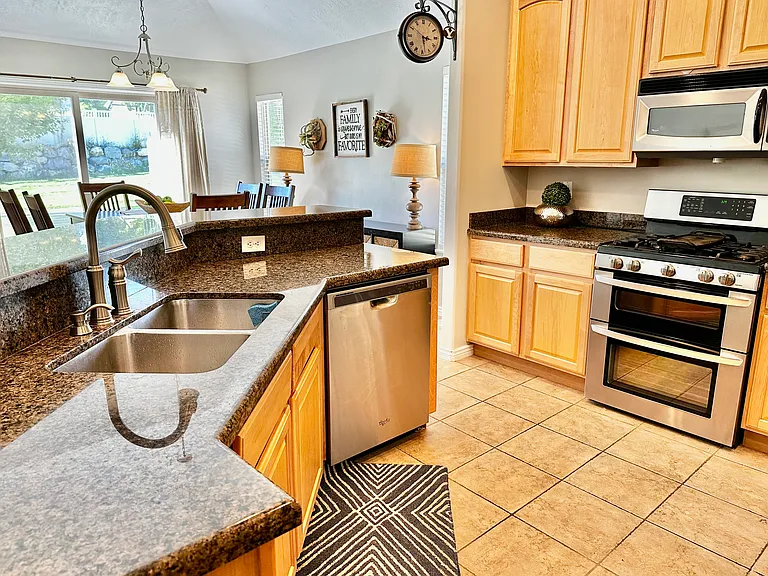 11893 N Apollo Way — Photo 10