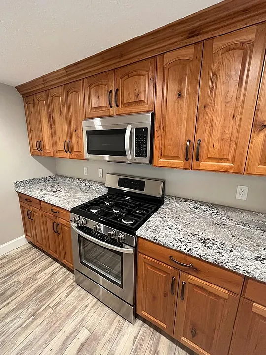 2 bed, 1800 sqft, $1,650 — Photo 3