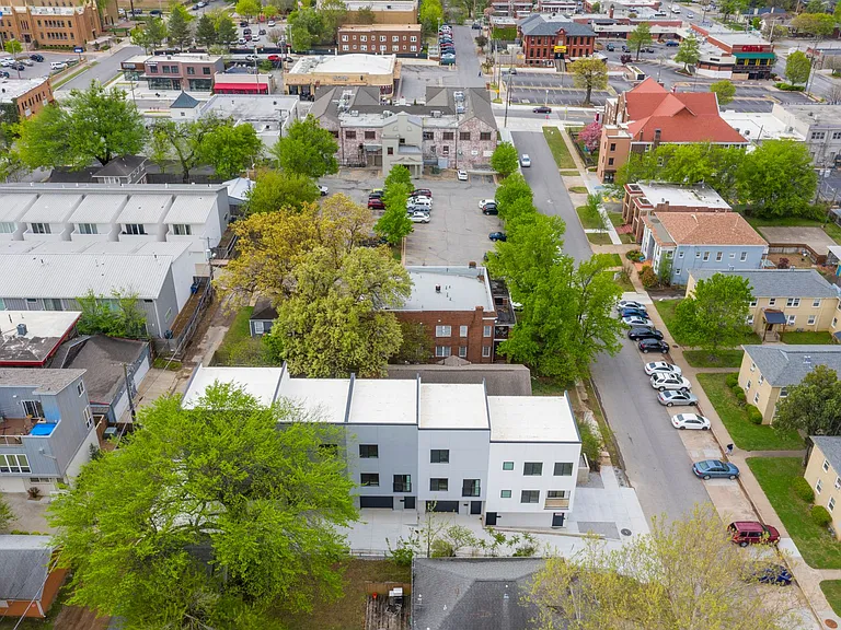 Quaker Condos - $300 Off Immediate Move-Ins! — Photo 20