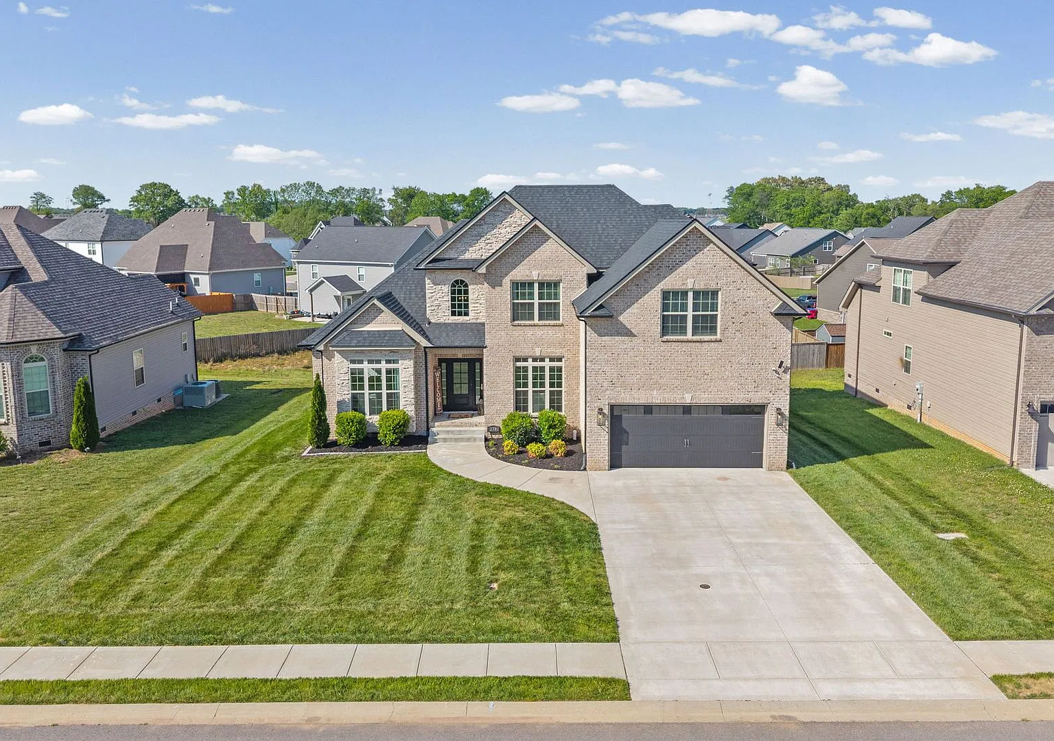 Luxury Living Awaits at 238 Cotoneaster Lane — Photo 3