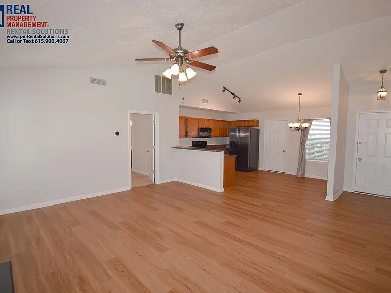 3112 Sherborne Ct — Photo 5
