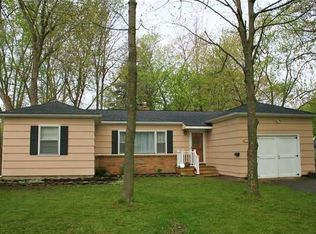 119 Mayville Ln, Rochester, NY 14617