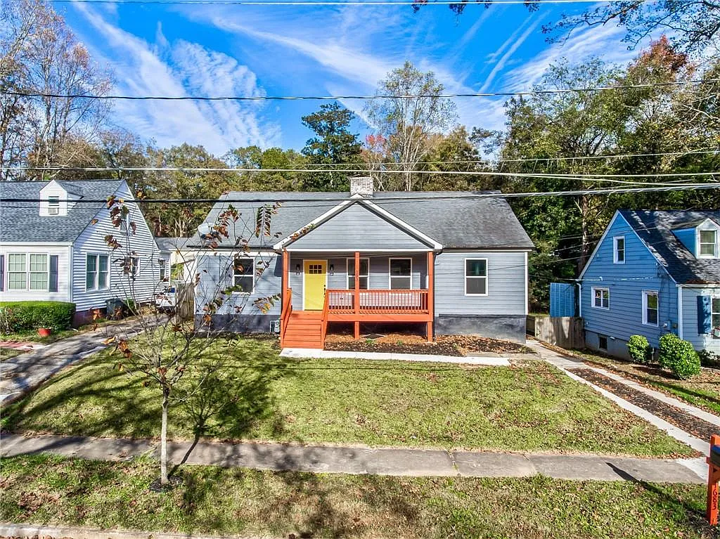 3 bed, 2.0 bath, 1784 sqft, $2,600 — Photo 2