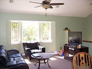 living room/vaulted ceilings