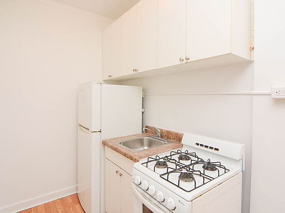 3rd image of 5417 N Kenmore Ave #604-A