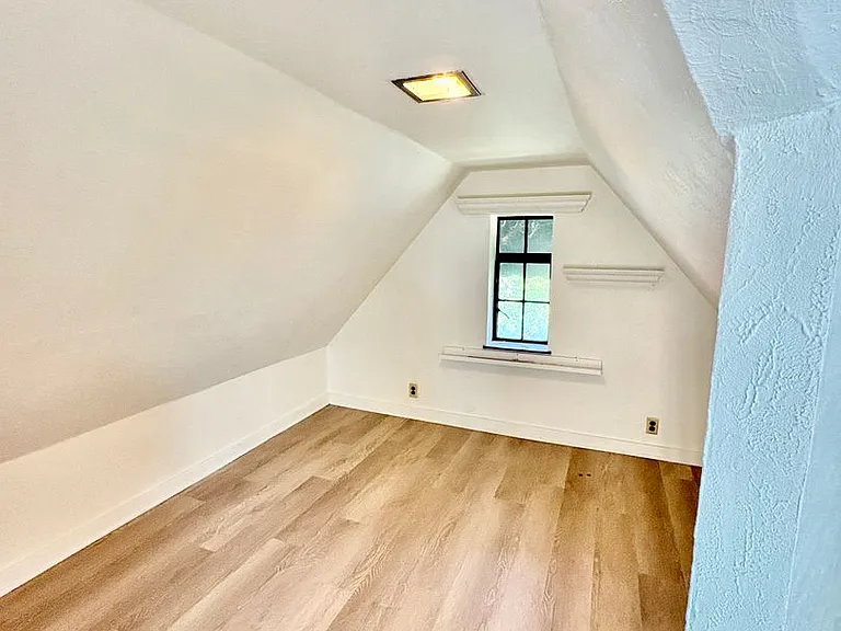 6040 Marquette Ave — Photo 15
