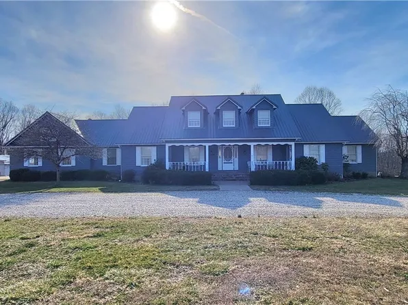 5353 Scott Rd, Stockport, OH 43787