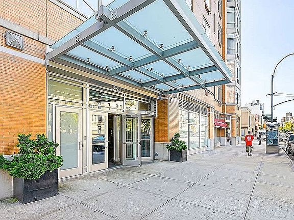 3rd image of 258 Saint Nicholas Ave APT 4B