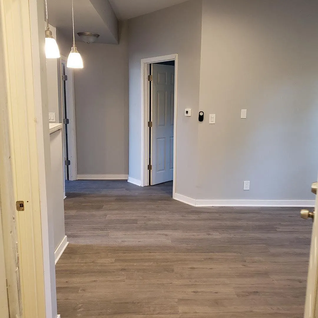 Building Photo - 1638 W 57th St #1