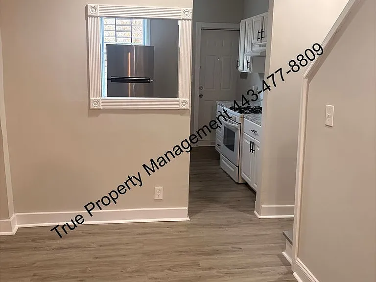 1614 N Calhoun St — Photo 3