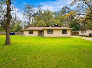 56 Oakland Dr, Boyce, LA 71409