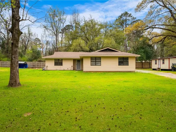 56 Oakland Dr, Boyce, LA 71409